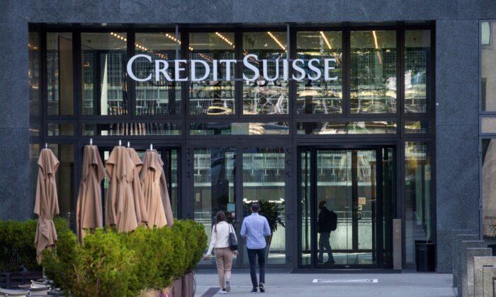 Credit Suisse Shares Slip Despite Moves to Soothe Investor Concerns
