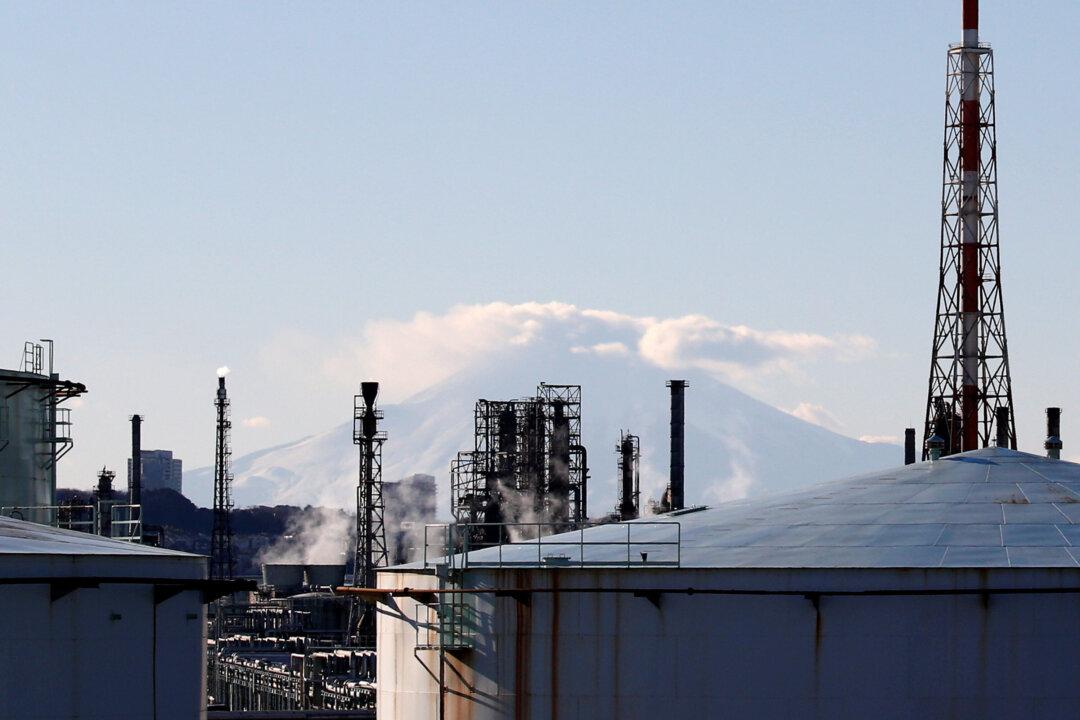 Japan’s Business Mood Worsens as Costs Cloud Outlook