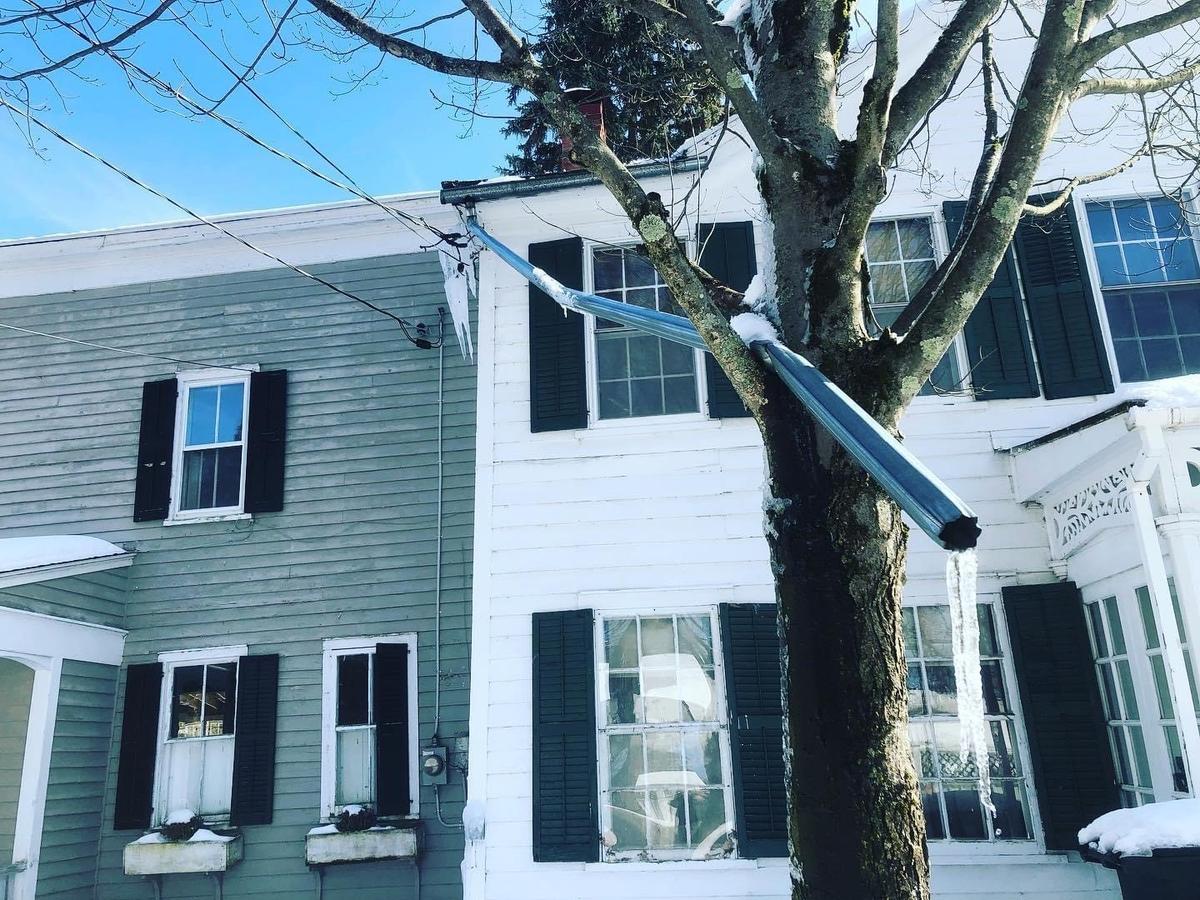A home in New York with a misaligned gutter. (Courtesy of Mark’s Inspections, New York)