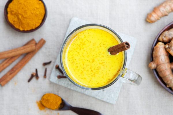 Curcumin is available in supplemental form, with typical dosages ranging from 500 mg to 2,000 mg a day. (Anna_Pustynnikova/Shutterstock)