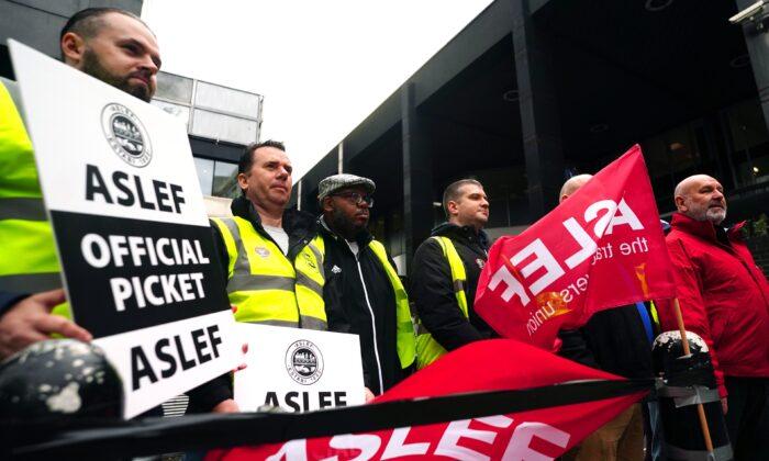 Train Drivers’ Strike Causes Cancellations Across the UK