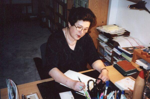Buczacki at her Washington, D.C., home, in 2000. (Courtesy of Teresa Buczacki)