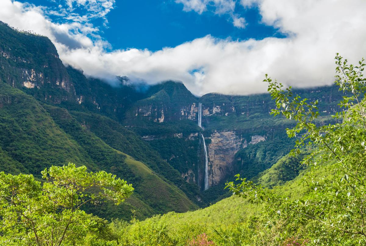Catarata del Gocta waterfall, Peru (Framalicious/Shutterstock)