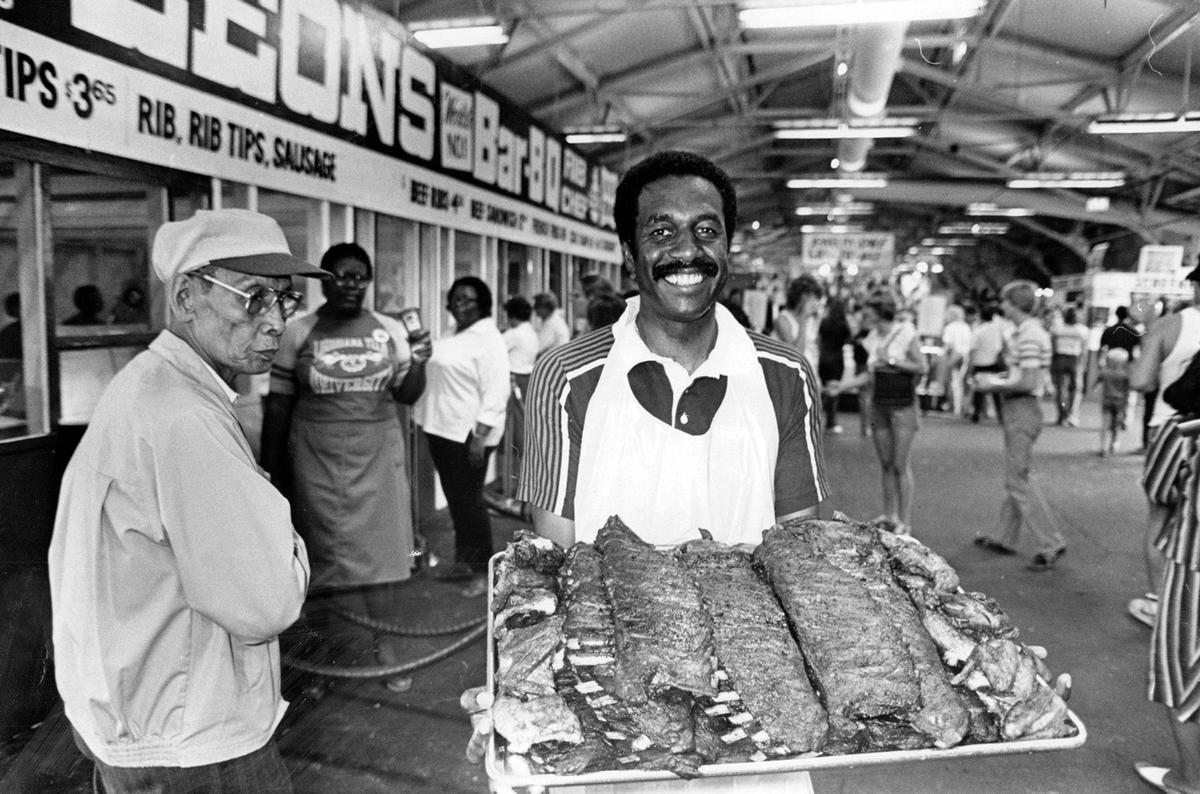Leon's Bar-B-Que was a huge attraction at the second Taste of Chicago in 1981. (Anne Cusack/Chicago Tribune/TNS)
