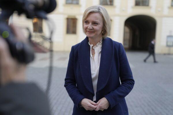 Prime Minister Liz Truss is welcomed by Prime Minister of the Czech Republic Petr Fiala, as she arrives at Kramar's Villa, the official residence of the prime minister of the Czech Republic ahead of attending the European Political Community summit in Prague, on Oct. 6, 2022. (Alistair Grant/PA Media)