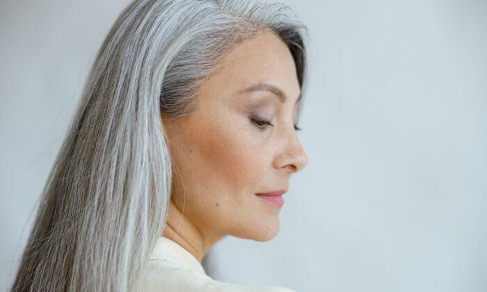 When Hair Turns Gray Prematurely, Here Are 3 Things to Do Besides Dyeing It