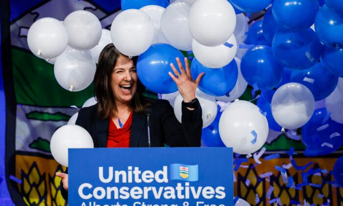 Danielle Smith Becomes Alberta’s Premier-Designate After UCP Members Elect Her as Party Leader
