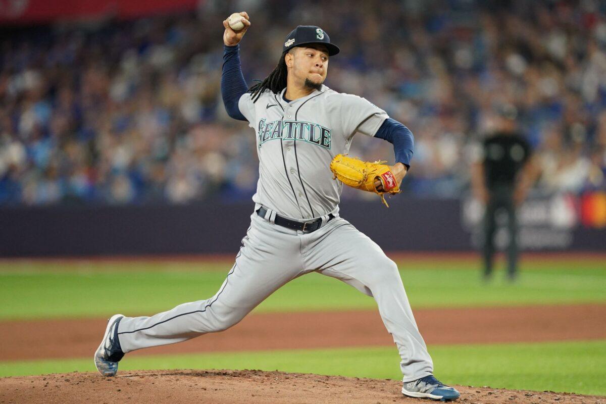 Seattle Mariners starting pitcher Luis Castillo (21) pitches in the first inning against the Toronto Blue Jays during game one of the Wild Card series for the 2022 MLB Playoffs at Rogers Centre in Toronto, Ontario, Canada, on Oct. 7, 2022. (Nick Turchiaro/USA TODAY Sports via Reuters)