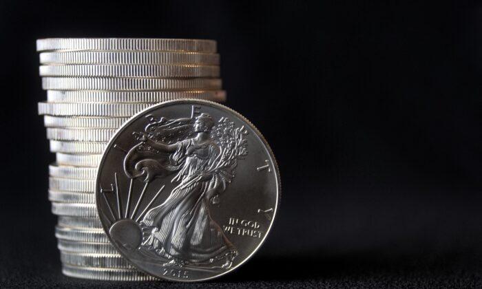 Silver Bars vs. Coins—Which Should You Buy?
