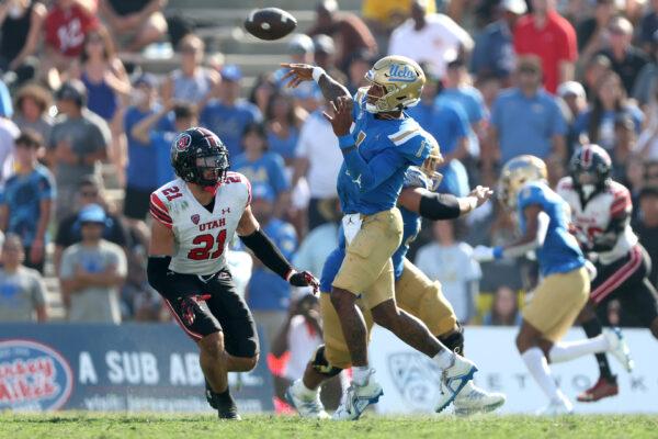 Dorian Thompson-Robinson (1) of the UCLA Bruins passes the ball during the second half of a game against the Utah Utes at the Rose Bowl in Pasadena, Calif., on Oct. 8, 2022. (Sean M. Haffey/Getty Images)