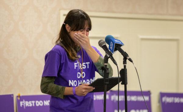 Chloe Cole tearfully shares her detransition journey in Anaheim, Calif., on Oct. 8, 2022.  She's said she wishes people hadn't cheered her on to take action during a period of gender confusion in her teens. (John Fredricks/The Epoch Times)