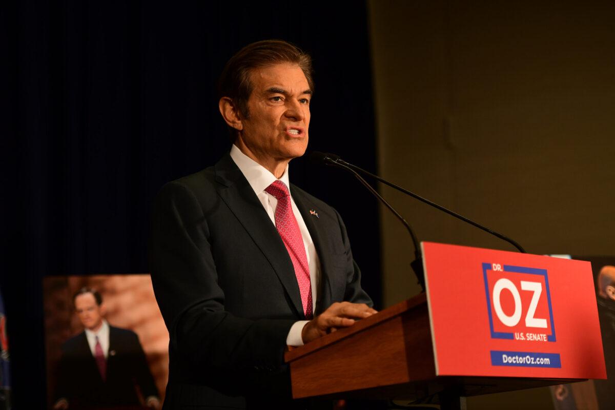 Republican U.S. Senate candidate Dr. Mehmet Oz holds a press conference with U.S. Sen. Pat Toomey (R-Pa.) in Philadelphia, Pa., on Sept. 6, 2022. (Mark Makela/Getty Images)