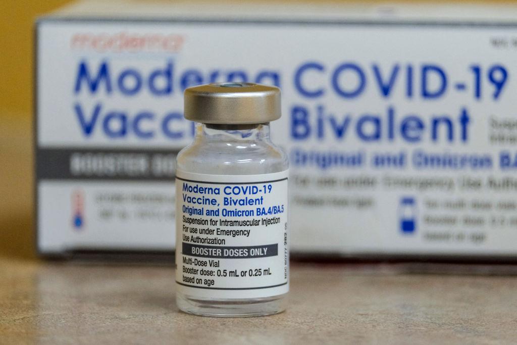 Moderna Considers Hiking COVID Vaccine Price to $130 per Dose, Report Says
