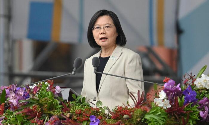 Taiwan’s Leader Seeks Stronger Military Exchanges With US Amid China’s Provocations
