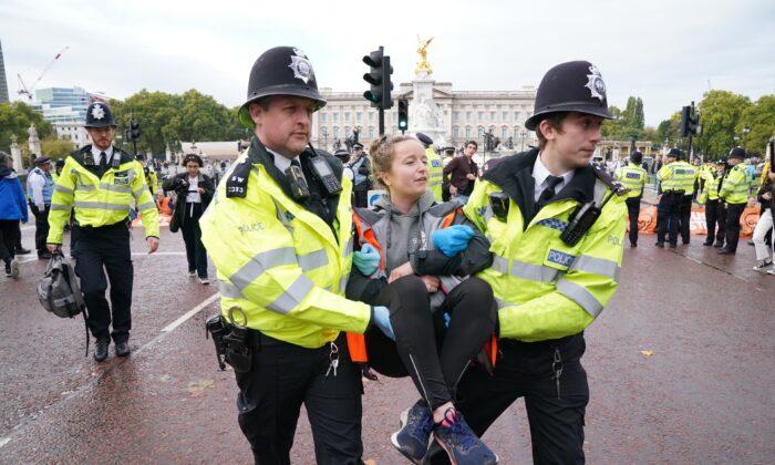 London Transport Authority Seeks to Take Legal Action Against 183 Eco-Activists Over Road Protests