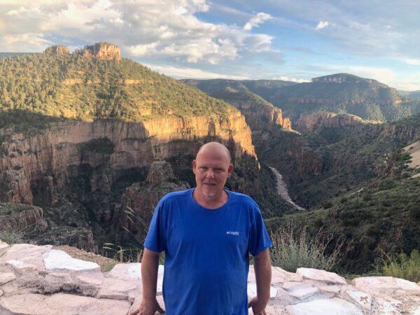 Scott Smith in Whiteriver, Ariz., during his cross-country road trip in August 2022. (Courtesy of Scott Smith)
