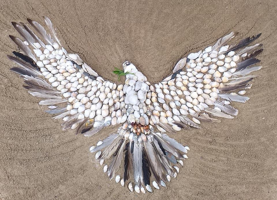 Peace dove for Ukraine. (Courtesy of <a href="https://www.facebook.com/profile.php?id=100065379493149">Beach4Art</a>)