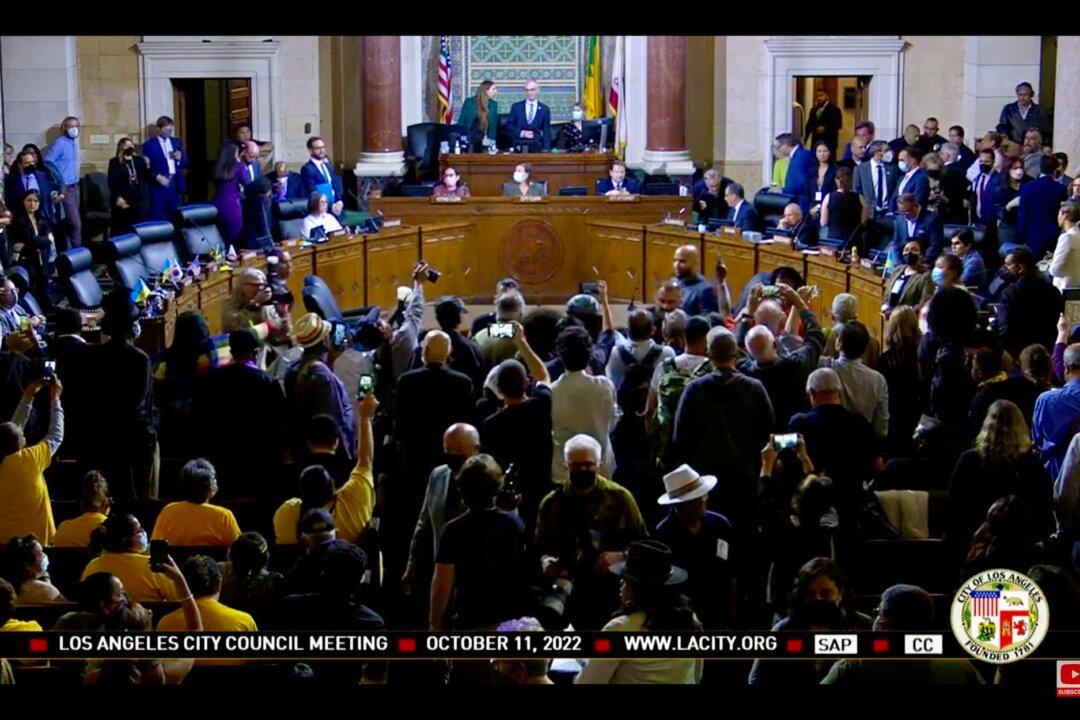 LA City Council Canceled Friday Meeting as de Leon, Cedillo Defy Calls to Resign