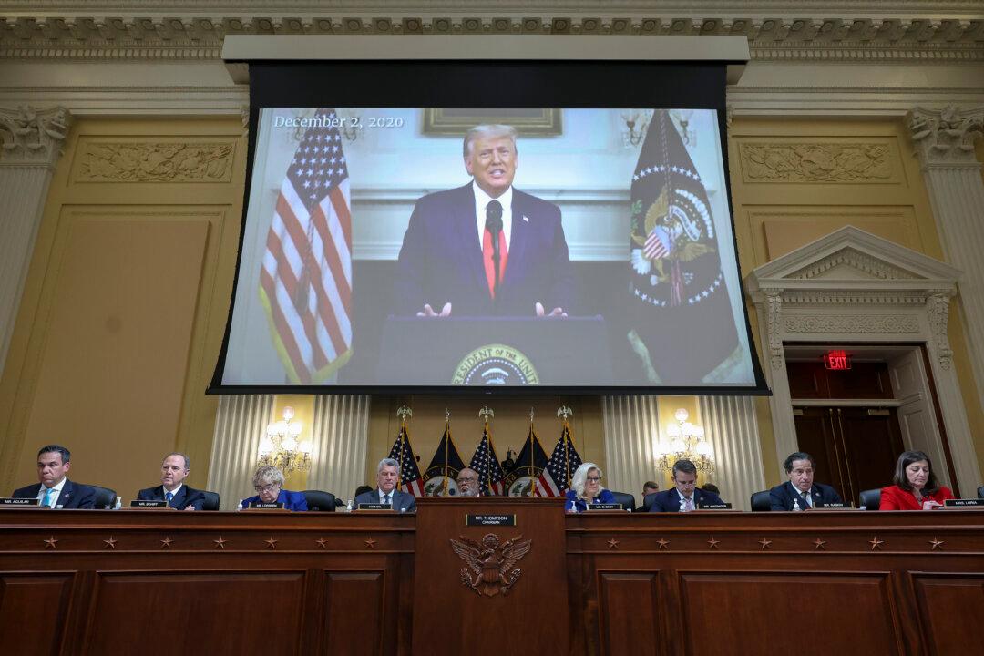 Jan. 6 Committee Votes to Subpoena Trump