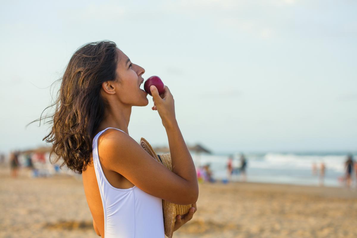 Researcher Provides Diet Plan for a Safer Tan