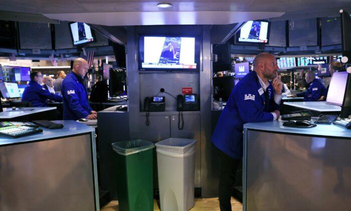Stocks Fall Broadly on Wall Street as Inflation Worries Grow