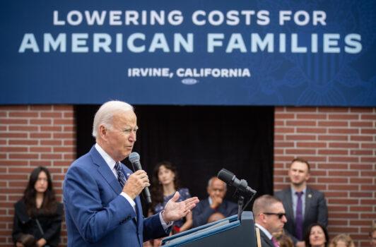 President Joe Biden speaks at Irvine Valley College in Irvine, Calif., on Oct. 14, 2022. (John Fredricks/The Epoch Times)