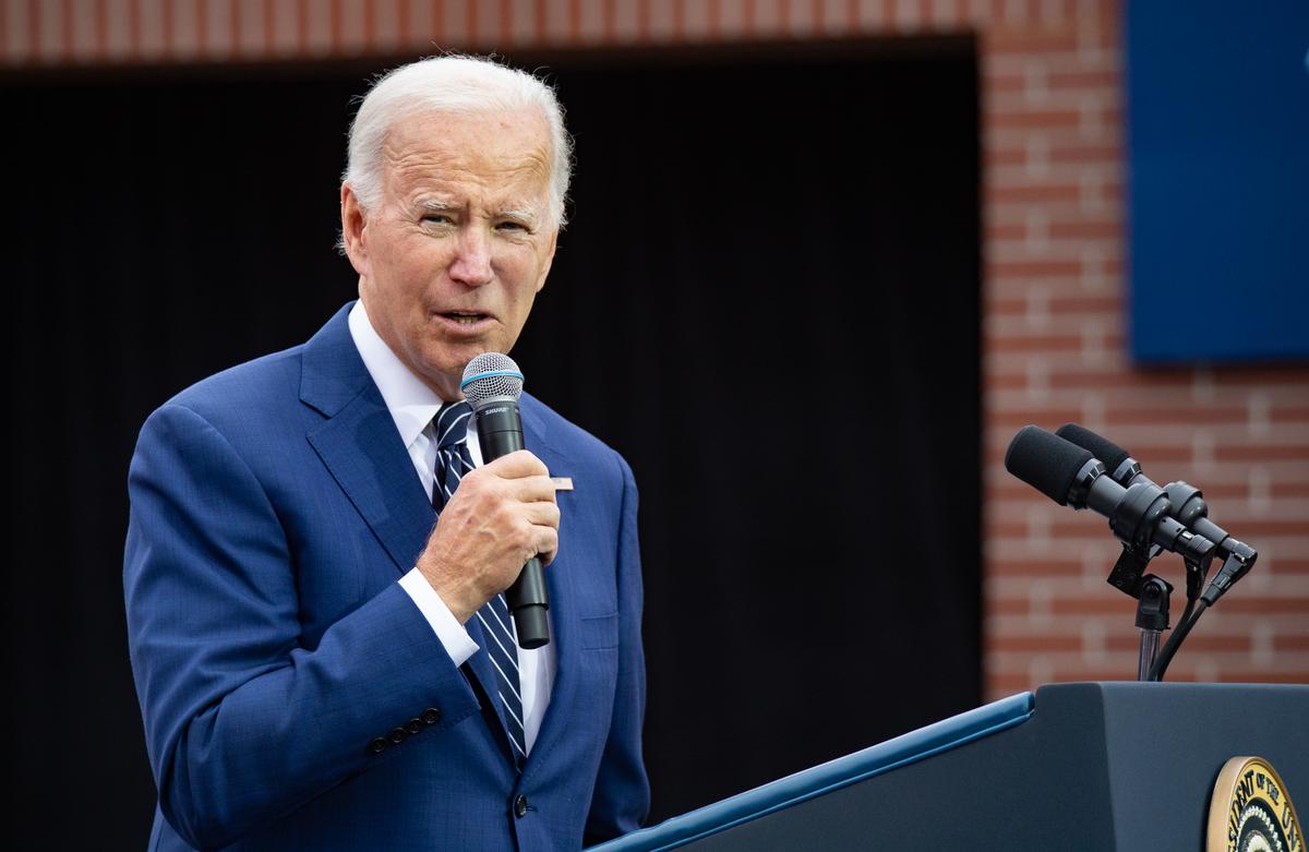 US Business Activity Deteriorates Faster as Biden Touts 'Historically Strong' Economic Recovery