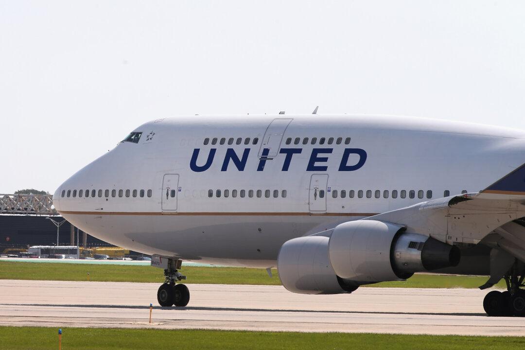 United Flight from Maui Plunged to Within 800 Feet of Pacific Ocean Soon After Takeoff