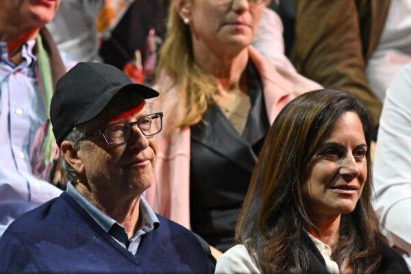 Bill Gates and his former wife Melinda, watch the game between Britain's Andy Murray of Team Europe and Australia's Alex de Minaur of Team World at the 2022 Laver Cup at the O2 Arena in London on Sept. 23, 2022. (Glyn Kirk/AFP via Getty Images)