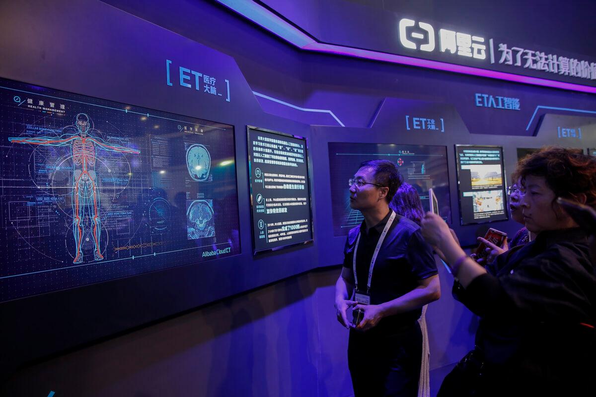 The public visit the Data Analysis Center during the 2017 China International Big Data Industry Expo in Guiyang, China, on May 27, 2017. (Lintao Zhang/Getty Images)