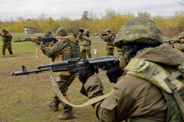 Newly mobilized Russian reservists train at a shooting range in the course of the Russia–Ukraine conflict in the Donetsk region in Russian-controlled Ukraine, on Oct. 10, 2022. (Alexander Ermochenko/Reuters)