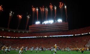 College Football Top 25 roundup: No. 6 Tennessee stuns No. 3 Alabama