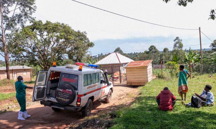 Uganda Locks Down 2 Districts in Bid to Stem Spread of Ebola