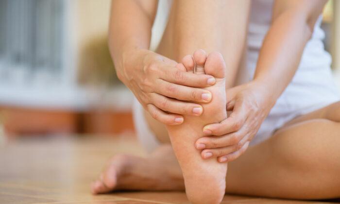 9 Ways to Treat Heel Pain and Strengthen Foot Muscles