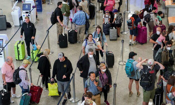 US Screened 2.49 Million Air Passengers Sunday, Highest Since Early 2020