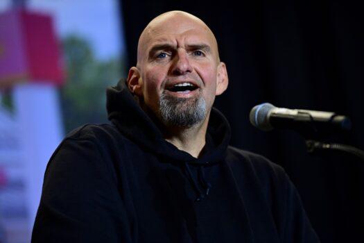 Democratic candidate for U.S. Senate John Fetterman holds a rally in Wallingford, Pa., on Oct. 15, 2022. (Mark Makela/Getty Images)