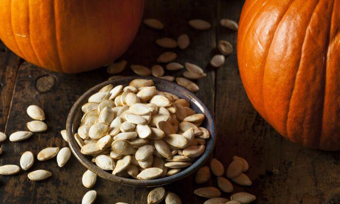 How to Prepare Fresh White Pumpkin Seeds for Eating