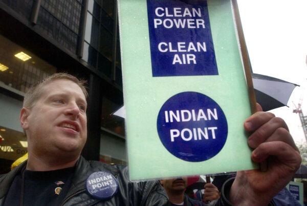 Demonstrators rally in support of the Indian Point nuclear power plant on April 22, 2002, in New York City. The plant has been the focus of renewed debate since the terrorist attacks on Sept. 11 , 2001. (Photo by Spencer Platt/Getty Images)