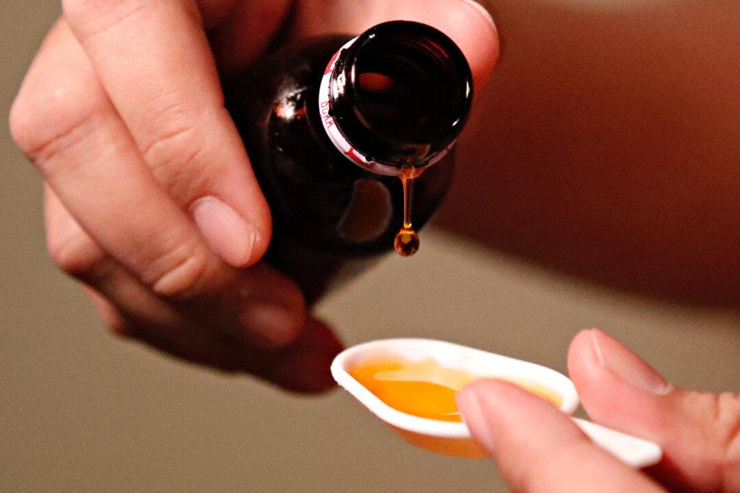 Indonesia Revokes Fever Syrup Manufacturing Licenses of 2 Firms Amid 150 Child Deaths