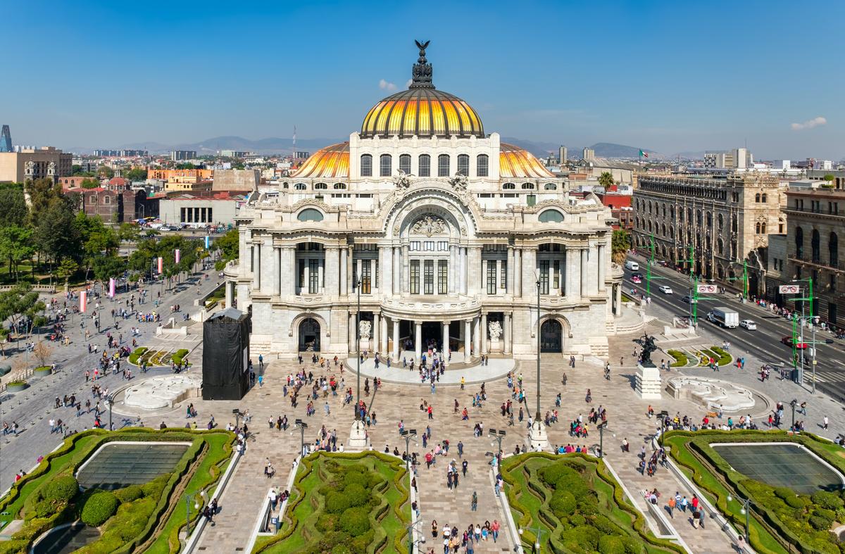 Palacio de Bellas Artes or Palace of Fine Arts, in Mexico City. (Kamira/Shutterstock)