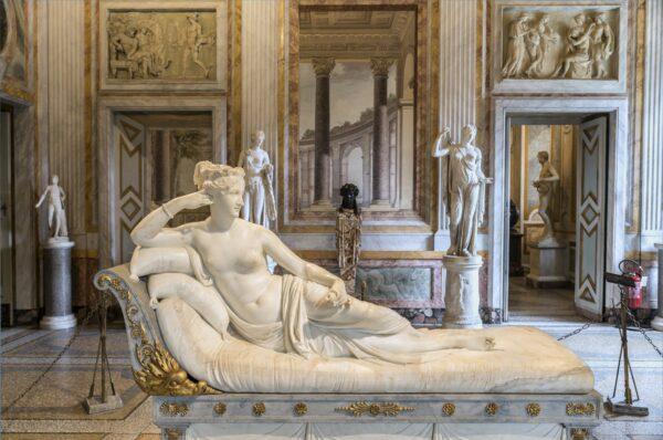 “Pauline Borghese Bonaparte as Venus Victorious,” 1801–1807, by Antonio Canova. Marble. Borghese Gallery, in Rome, Italy. (Vasilii L/<a href="https://www.shutterstock.com/image-photo/rome-italy-march-17-2016-amazing-425945413">Shutterstock</a>)