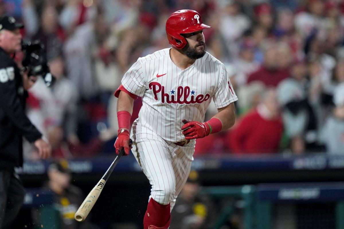 Schwarber Home Run, Segura, Phillies Top Padres 4–2, Lead NLCS 2–1