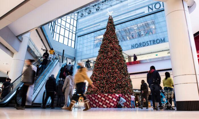 Canadians Plan on Spending Less This Holiday Season, Survey Shows