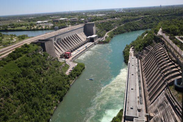 Water from the Niagara River passes through a hydroelectric dam at the Robert Moses Generating Facility on June 4, 2013, at Lewiston, New York. (Photo by John Moore/Getty Images)