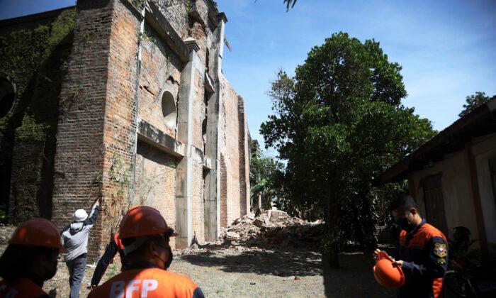 Northern Philippines Shaken by Over 400 Aftershocks Following Strong Earthquake