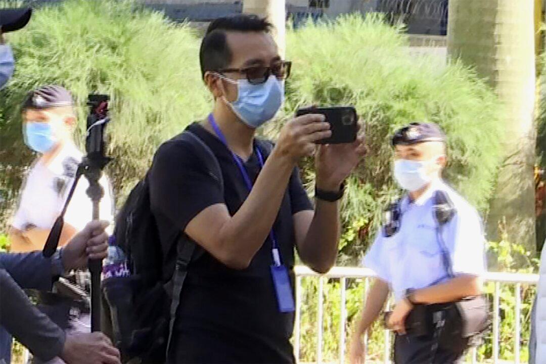 Hongkongers Who Clapped in Court Jailed on Sedition Charges