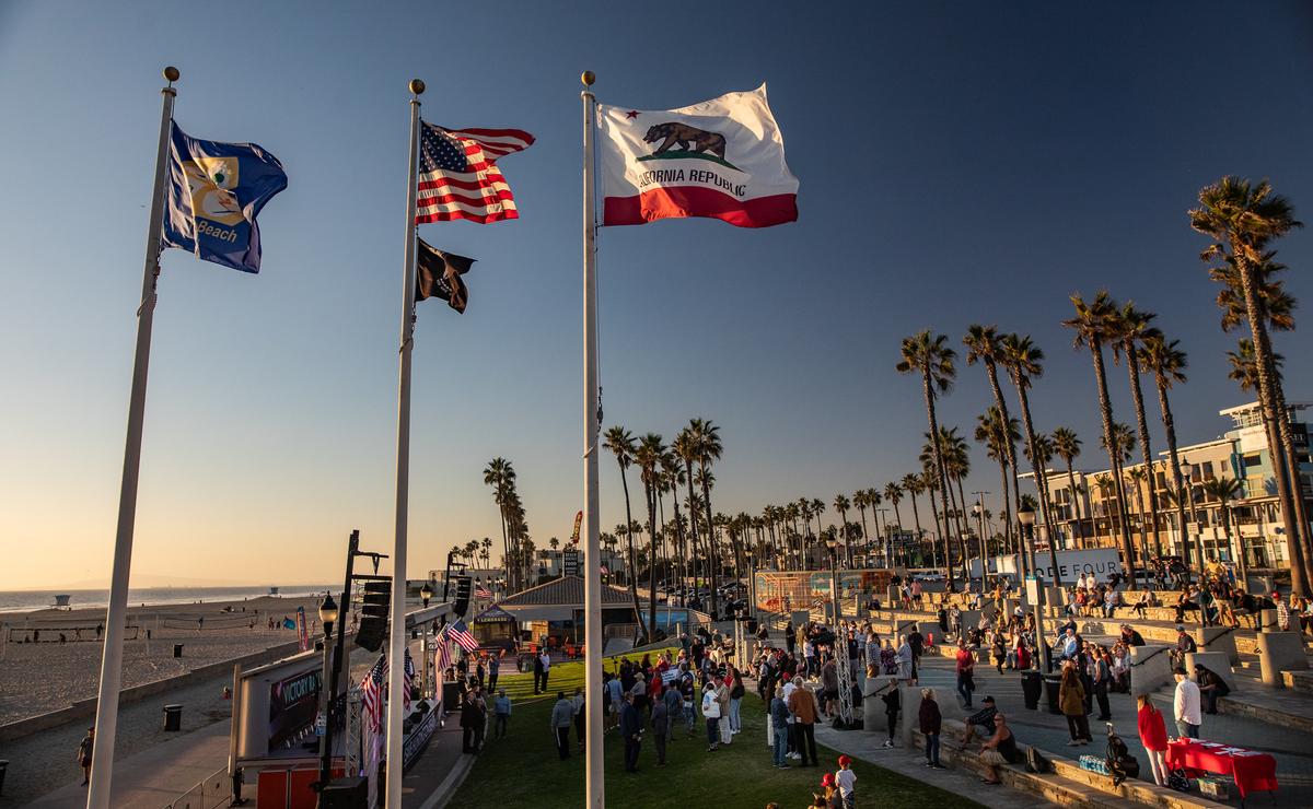 Conservative Huntington Beach Candidates Vow to ‘Return City to People'