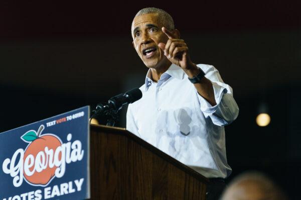 Former President Barack Obama speaks at a campaign event for Georgia Democrats in College Park, Georgia on Oct. 28, 2022. (Elijah Nouvelage/Getty Images)