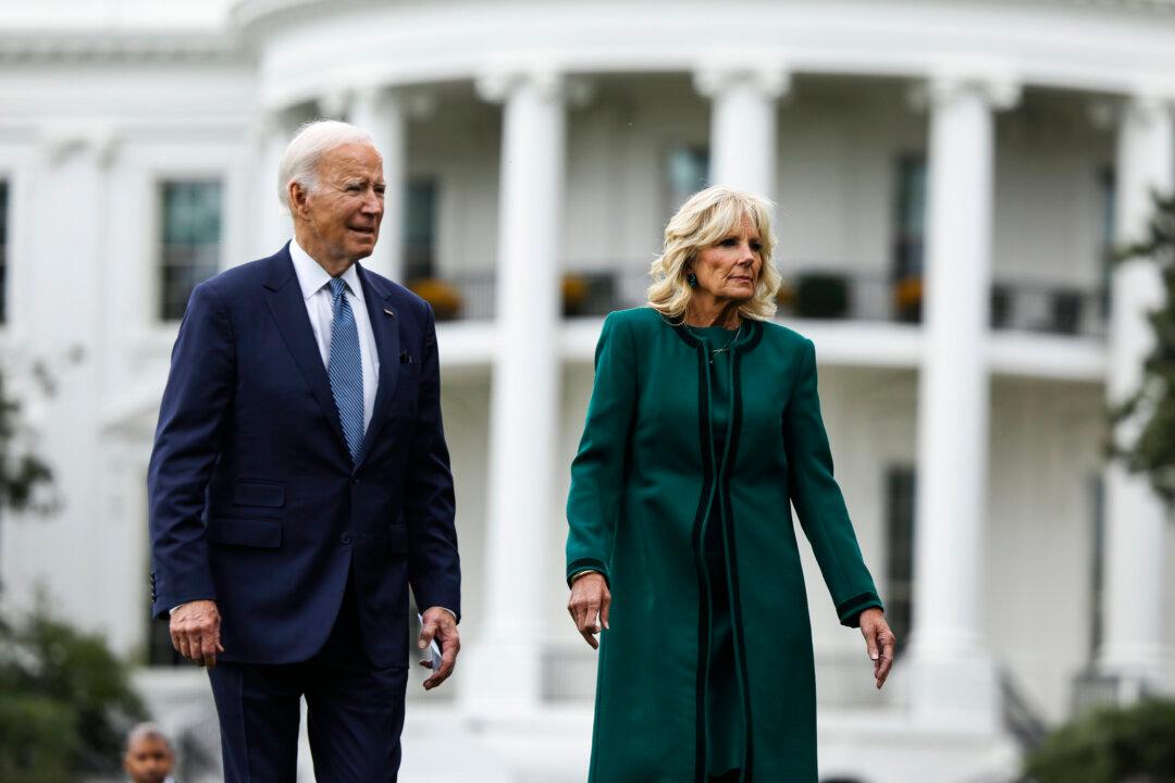 Joe Biden and First Lady Earned Nearly $580,000 in 2022, Tax Returns Show