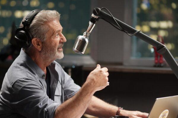 Ratings for his radio call-in show have tanked for host Elvis Clooney (Mel Gibson), in "On the Line." (Saban Films)